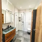 Deluxe-wohnung In Bahnhof - 94m2 - Smart Tv - Terrasse - Neu Вассербург-ам-Инн