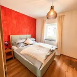 Апартаменты Deluxe-wohnung In Bahnhof - 94m2 - Smart Tv - Terrasse - Neu *