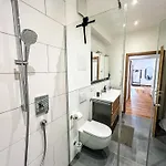 Deluxe-wohnung In Bahnhof - 94m2 - Smart Tv - Terrasse - Neu
