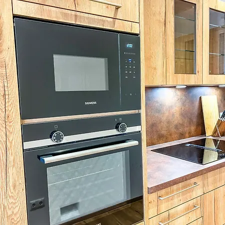 Deluxe-wohnung In Bahnhof - 94m2 - Smart Tv - Terrasse - Neu *
