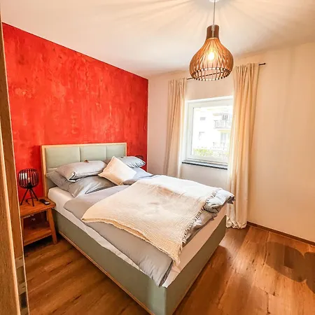 Apartment Deluxe-wohnung In Bahnhof - 94m2 - Smart Tv - Terrasse - Neu *