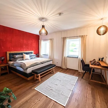 Deluxe-wohnung In Bahnhof - 94m2 - Smart Tv - Terrasse - Neu Apartment