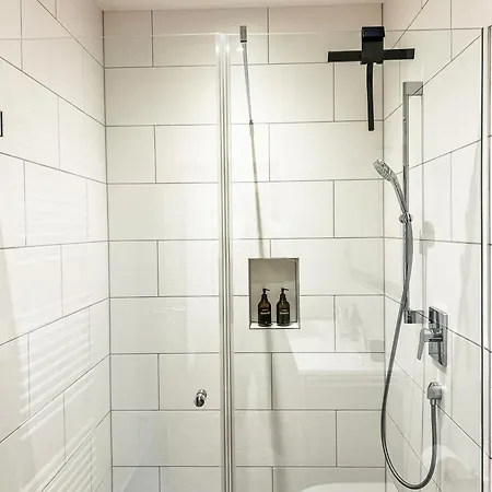 Deluxe-wohnung In Bahnhof - 94m2 - Smart Tv - Terrasse - Neu Apartment Wasserburg am Inn
