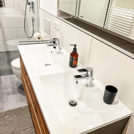 Deluxe-wohnung In Bahnhof - 94m2 - Smart Tv - Terrasse - Neu Wasserburg